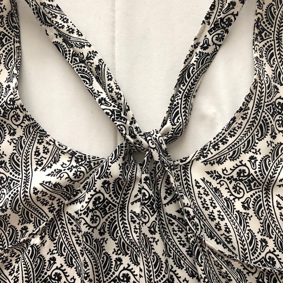 GUC Theory Silk Paisley Print Sleeveless Blouse - Picture 5 of 8